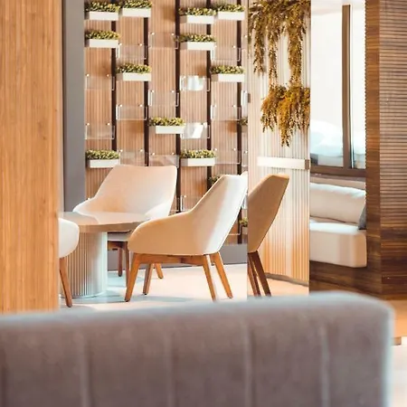 Paloma Orenda 5* Side